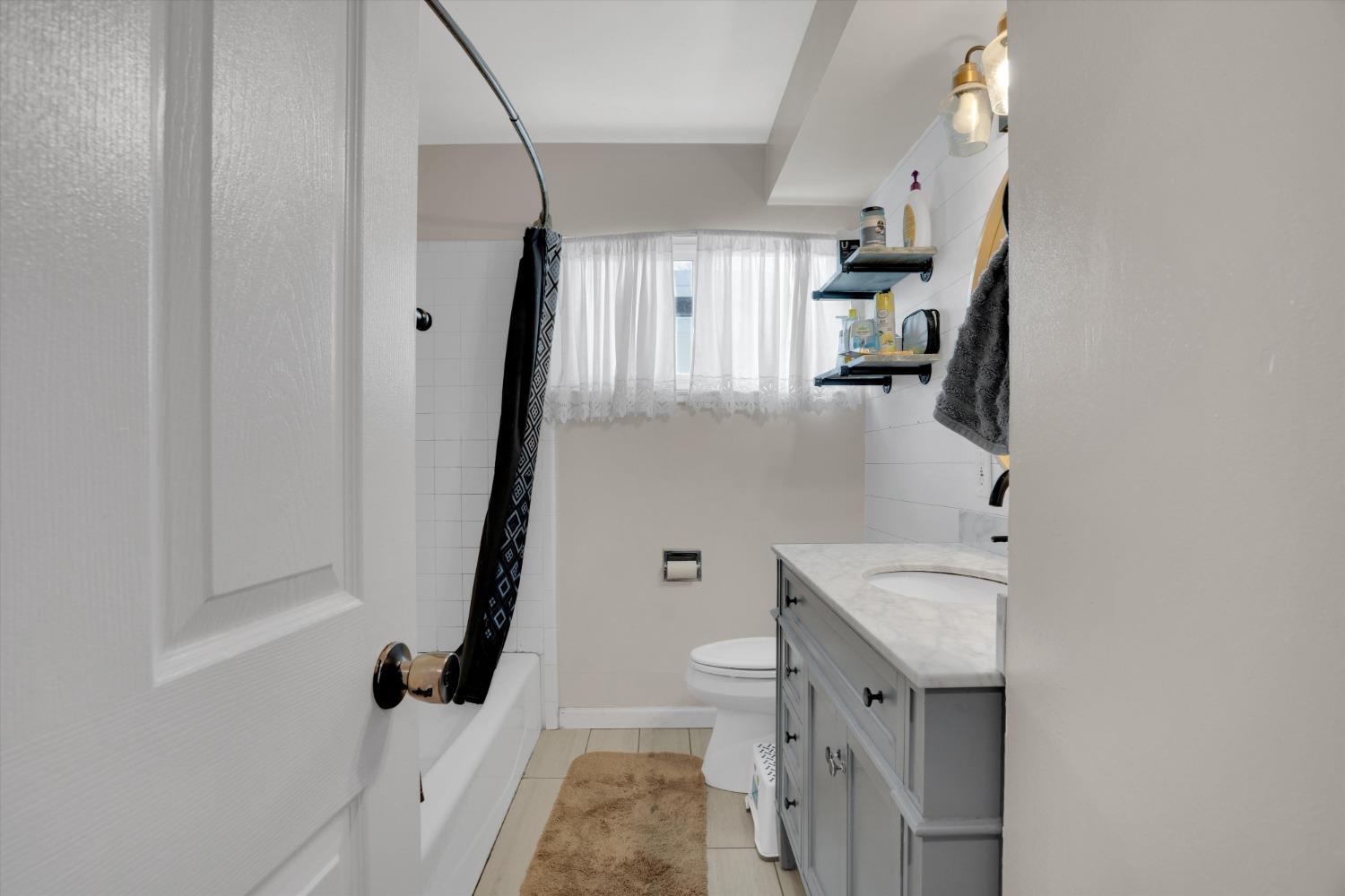 Detail Gallery Image 23 of 30 For 2447 Calhoun Way, Stockton,  CA 95207 - 3 Beds | 2 Baths