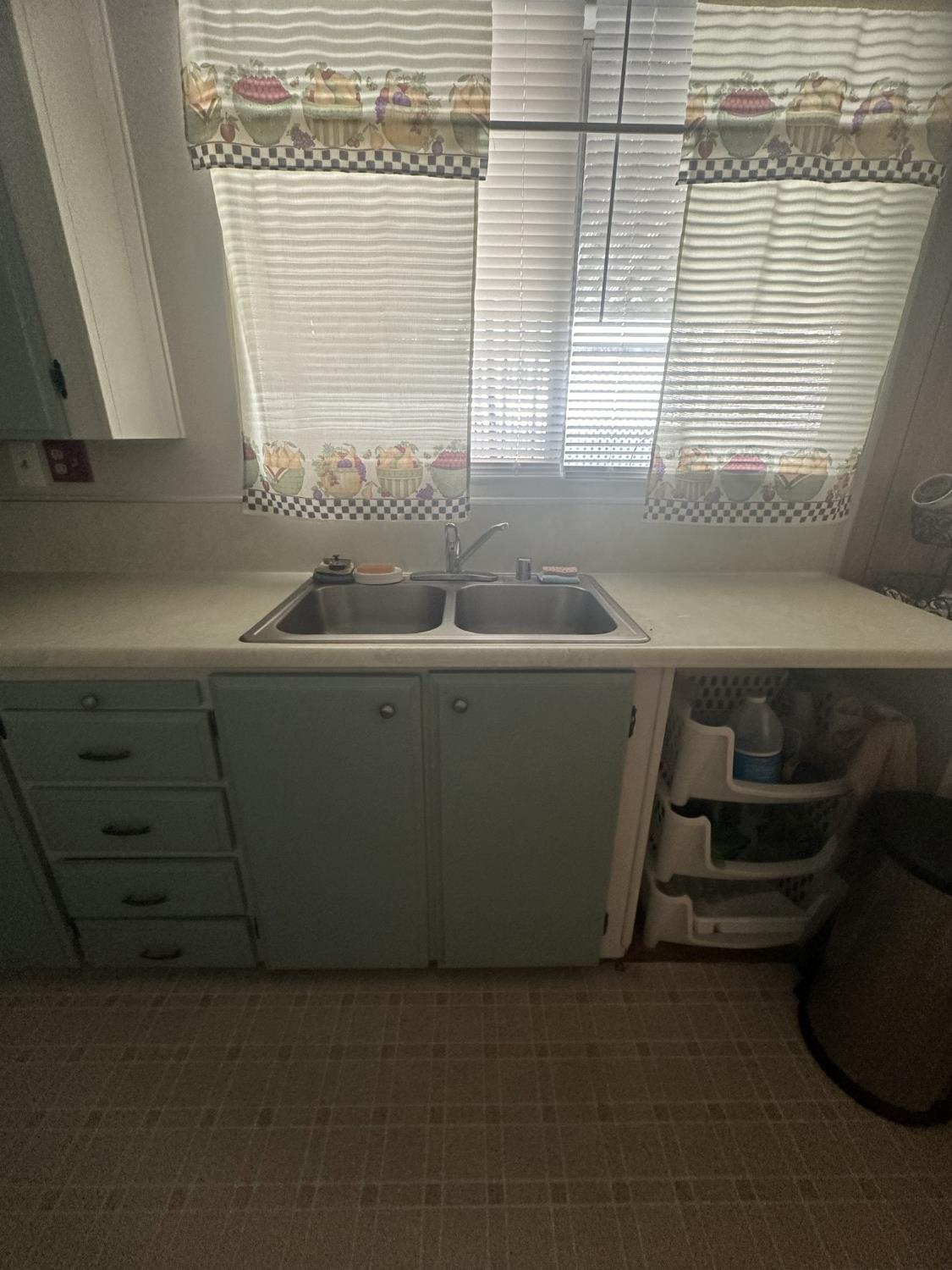 Detail Gallery Image 8 of 20 For 2113 Viking Ln, Modesto,  CA 95350 - 2 Beds | 2 Baths