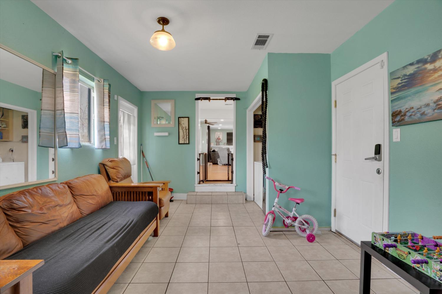 Detail Gallery Image 19 of 30 For 2447 Calhoun Way, Stockton,  CA 95207 - 3 Beds | 2 Baths