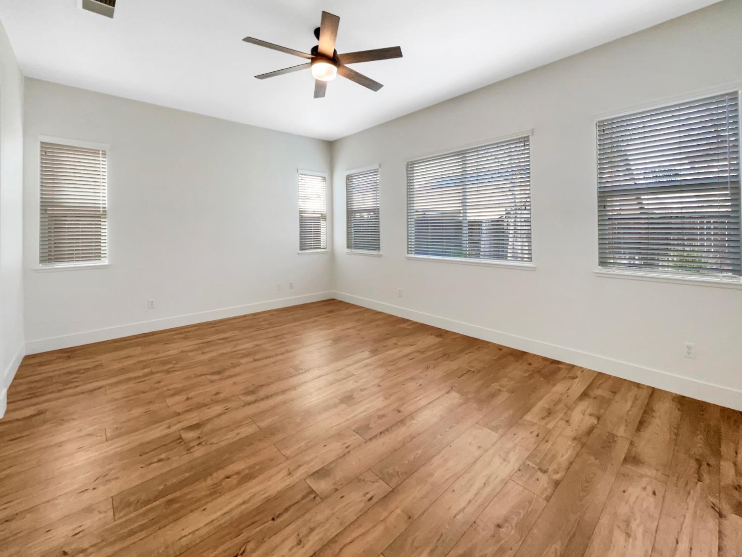 Detail Gallery Image 16 of 26 For 1237 Fiddleneck St, Plumas Lake,  CA 95961 - 4 Beds | 2/1 Baths