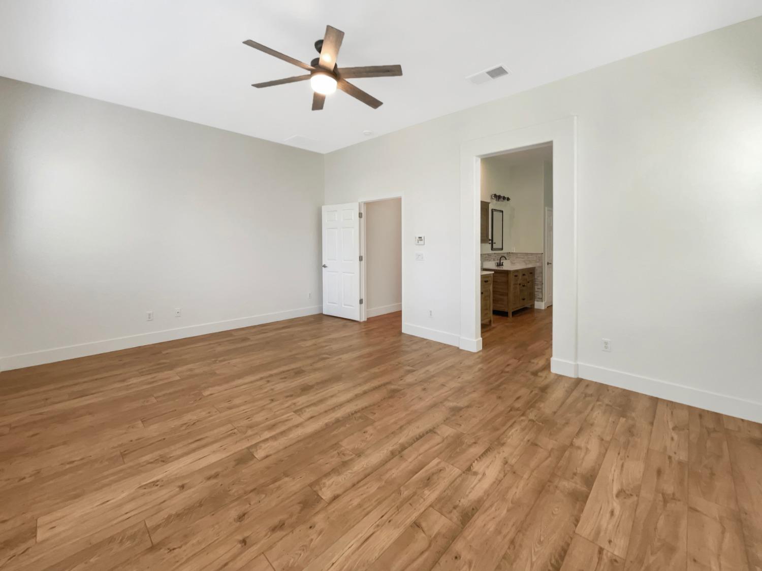 Detail Gallery Image 17 of 26 For 1237 Fiddleneck St, Plumas Lake,  CA 95961 - 4 Beds | 2/1 Baths