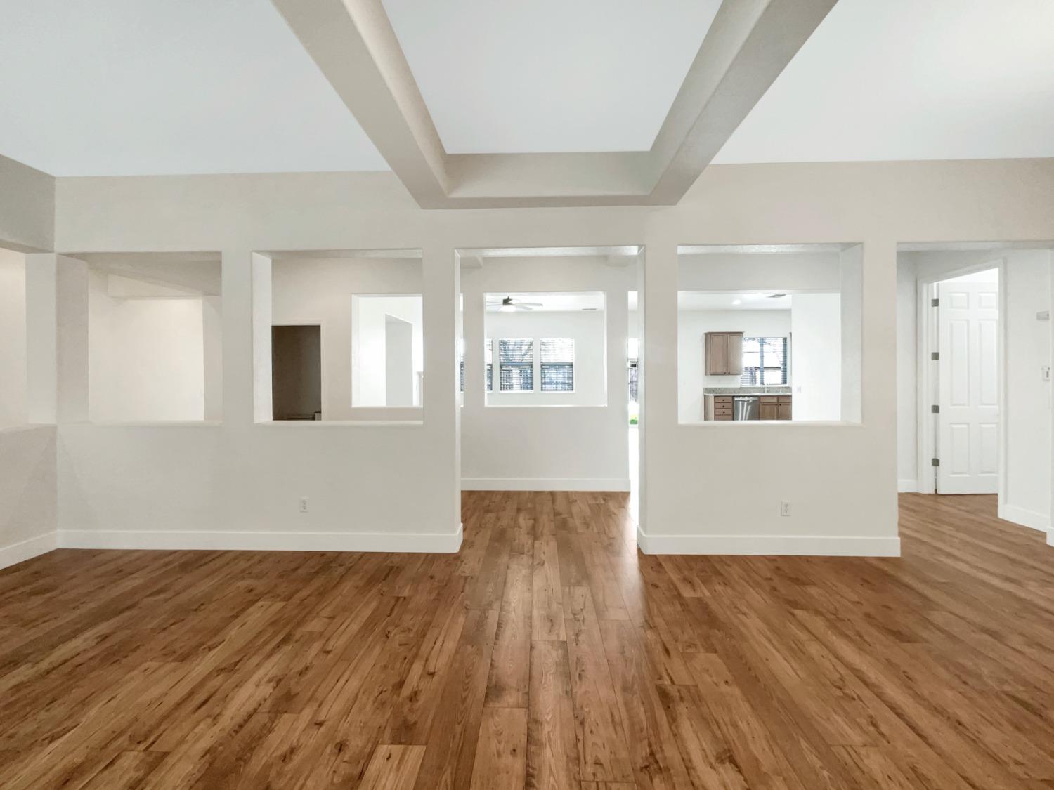 Detail Gallery Image 10 of 26 For 1237 Fiddleneck St, Plumas Lake,  CA 95961 - 4 Beds | 2/1 Baths