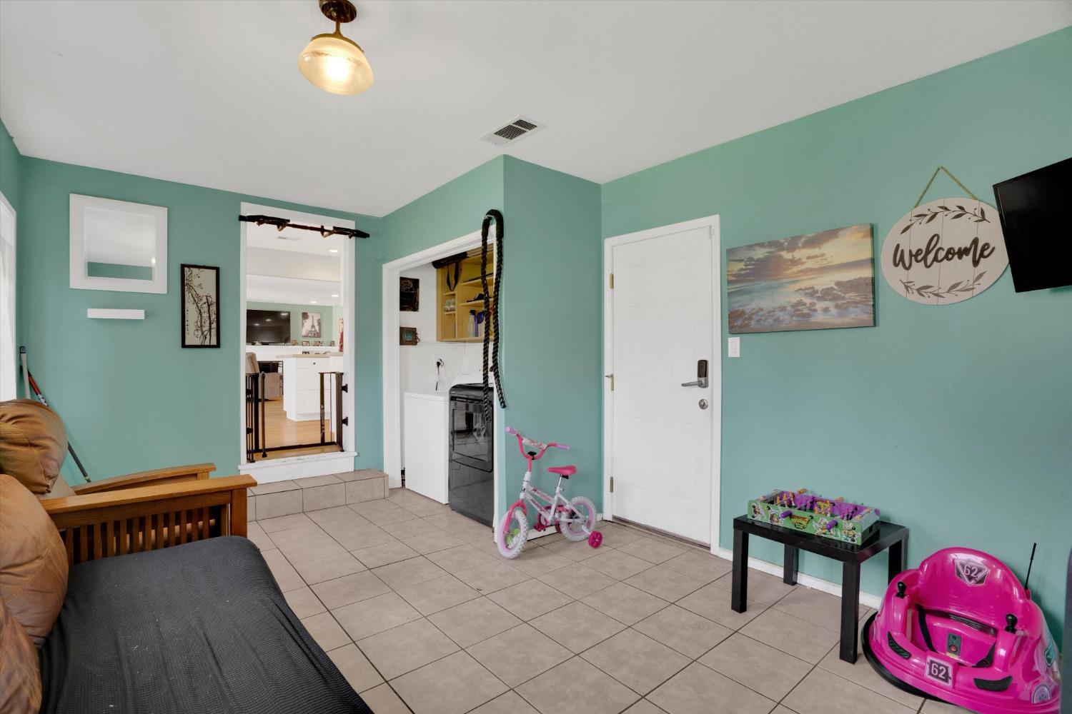 Detail Gallery Image 17 of 30 For 2447 Calhoun Way, Stockton,  CA 95207 - 3 Beds | 2 Baths