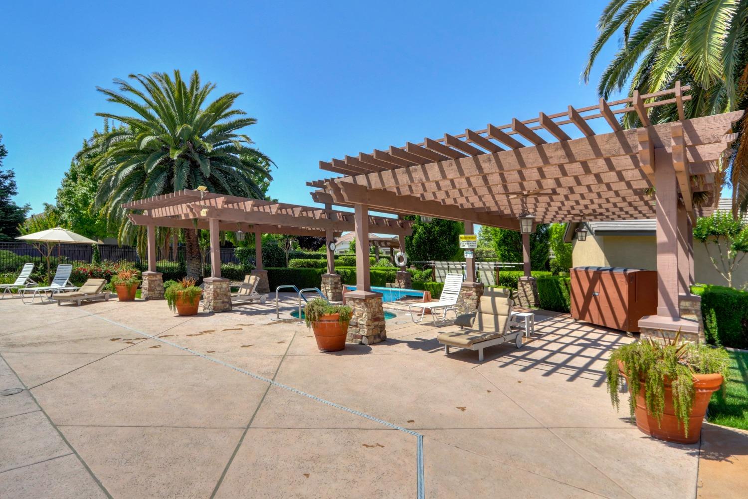 Detail Gallery Image 63 of 67 For 7605 Bloomsbury Way, Elk Grove,  CA 95757 - 2 Beds | 2 Baths