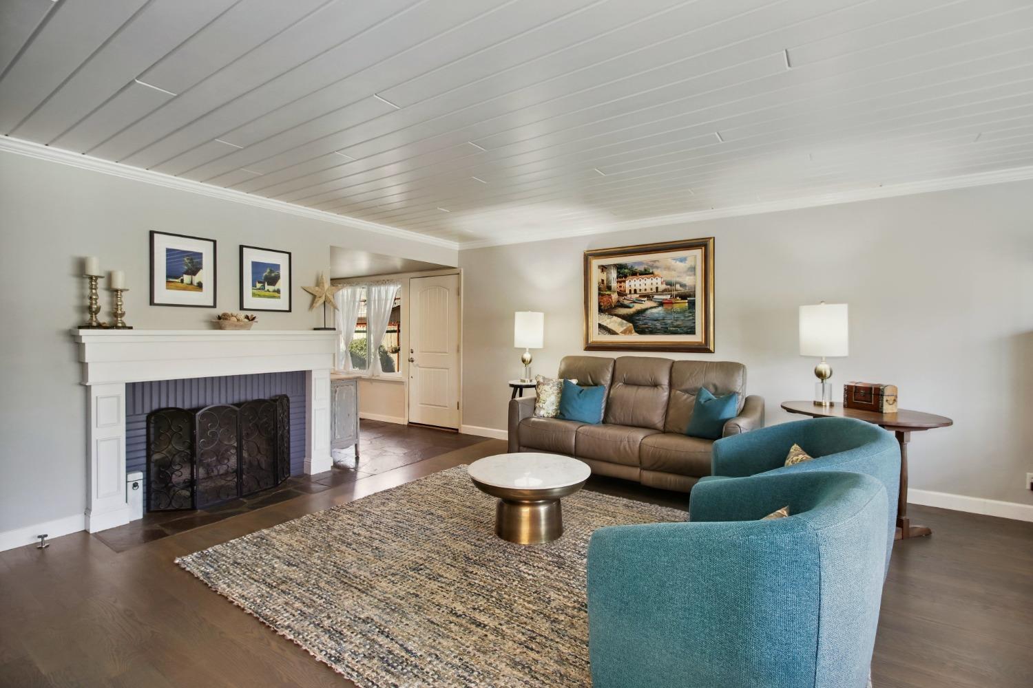 Capri Way, Sacramento, California image 9