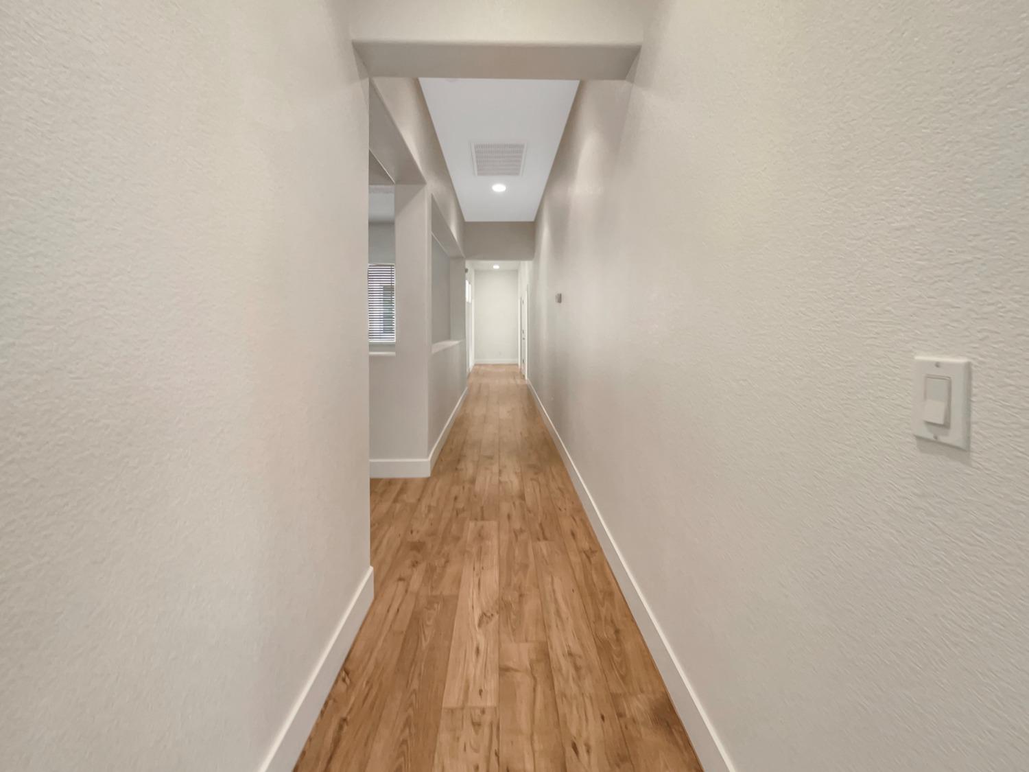 Detail Gallery Image 19 of 26 For 1237 Fiddleneck St, Plumas Lake,  CA 95961 - 4 Beds | 2/1 Baths
