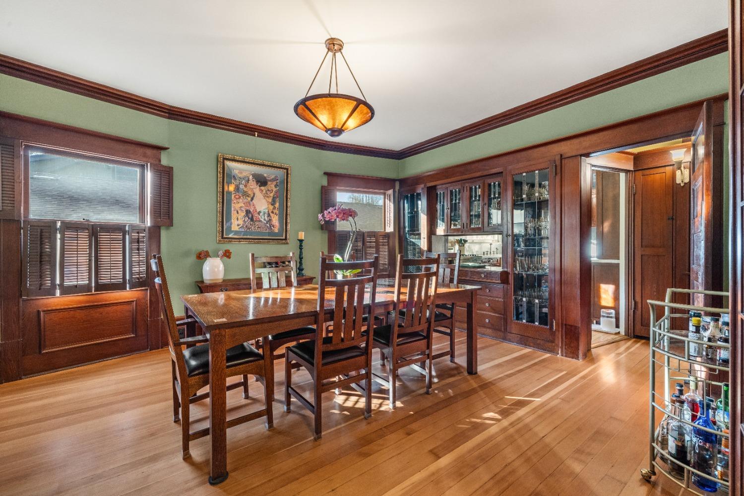 Detail Gallery Image 20 of 61 For 2727 H St, Sacramento,  CA 95816 - 5 Beds | 3 Baths