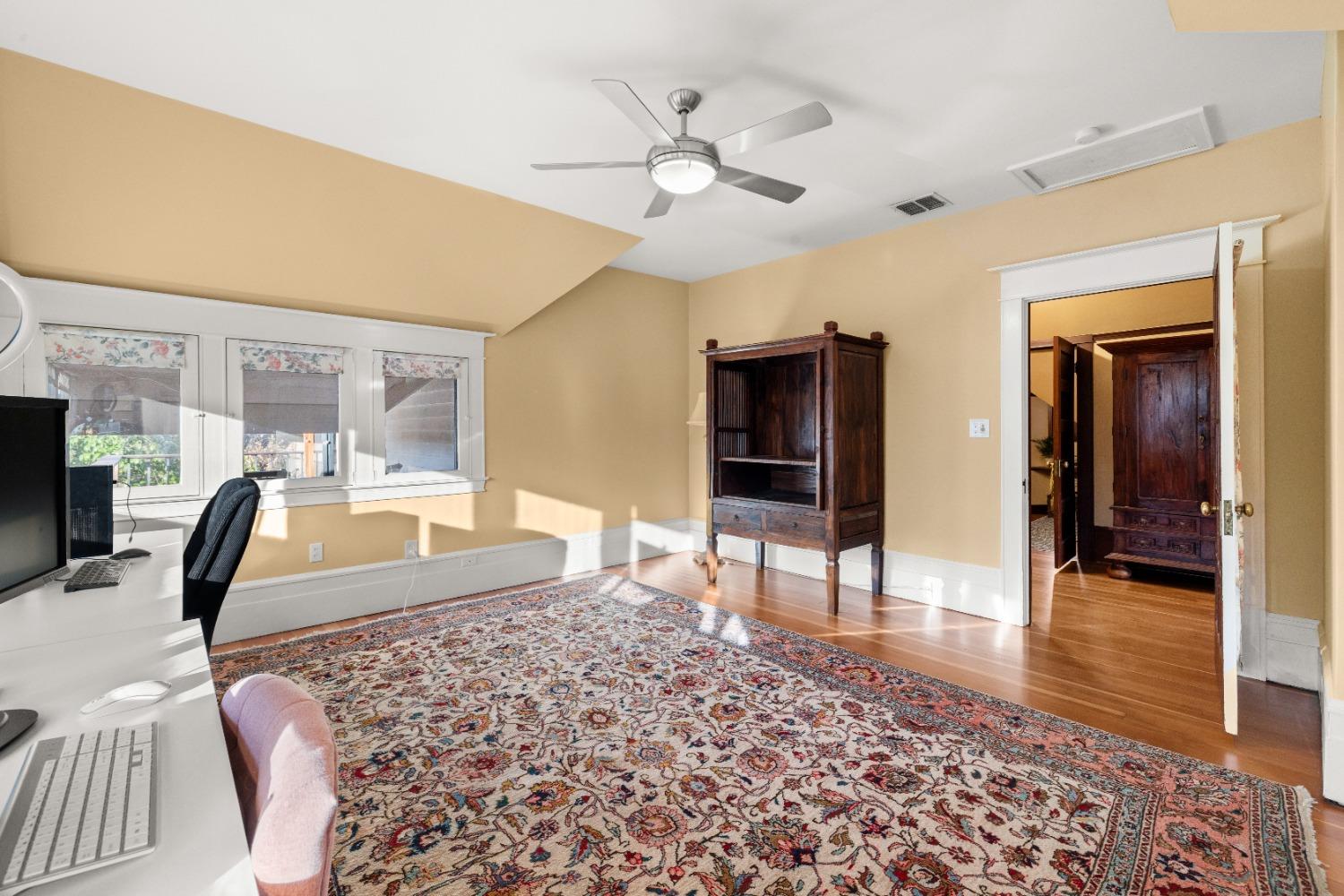 Detail Gallery Image 40 of 61 For 2727 H St, Sacramento,  CA 95816 - 5 Beds | 3 Baths