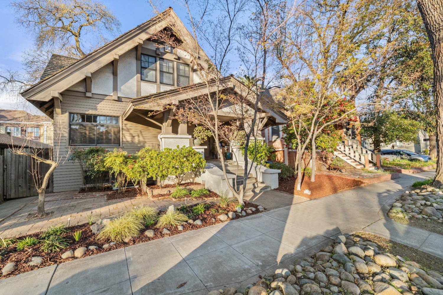 Detail Gallery Image 60 of 61 For 2727 H St, Sacramento,  CA 95816 - 5 Beds | 3 Baths