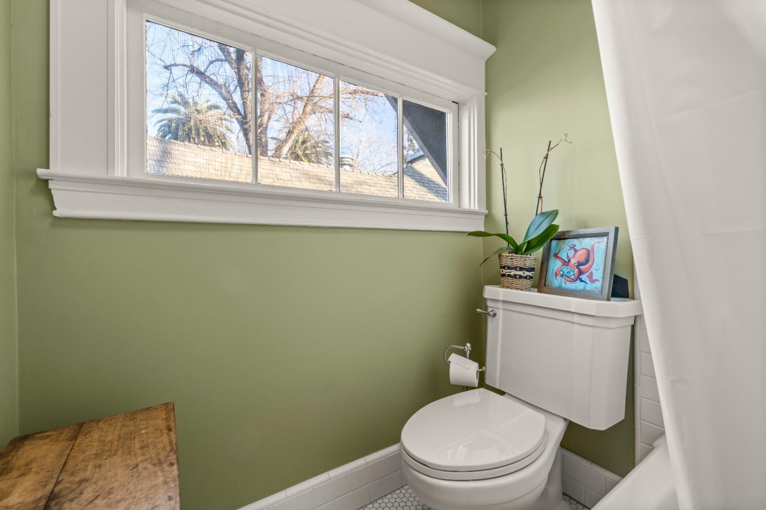 Detail Gallery Image 44 of 61 For 2727 H St, Sacramento,  CA 95816 - 5 Beds | 3 Baths