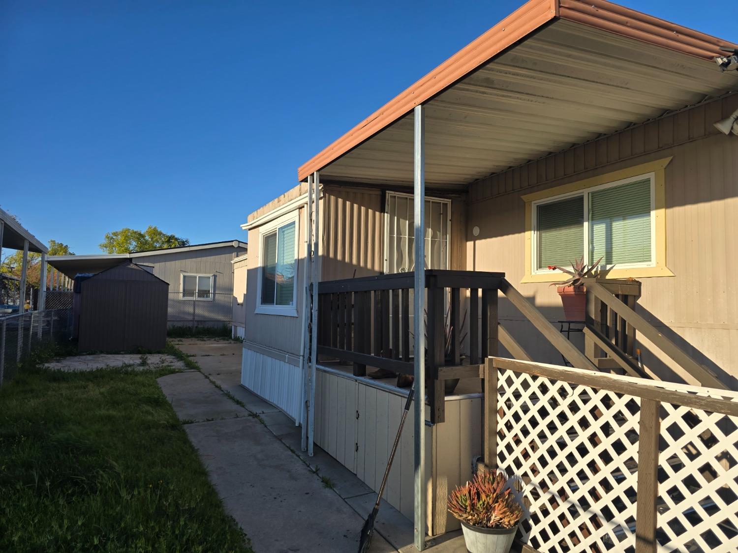 Detail Gallery Image 2 of 22 For 15820 S Harlan Rd 70, Lathrop,  CA 95330 - 2 Beds | 1/1 Baths