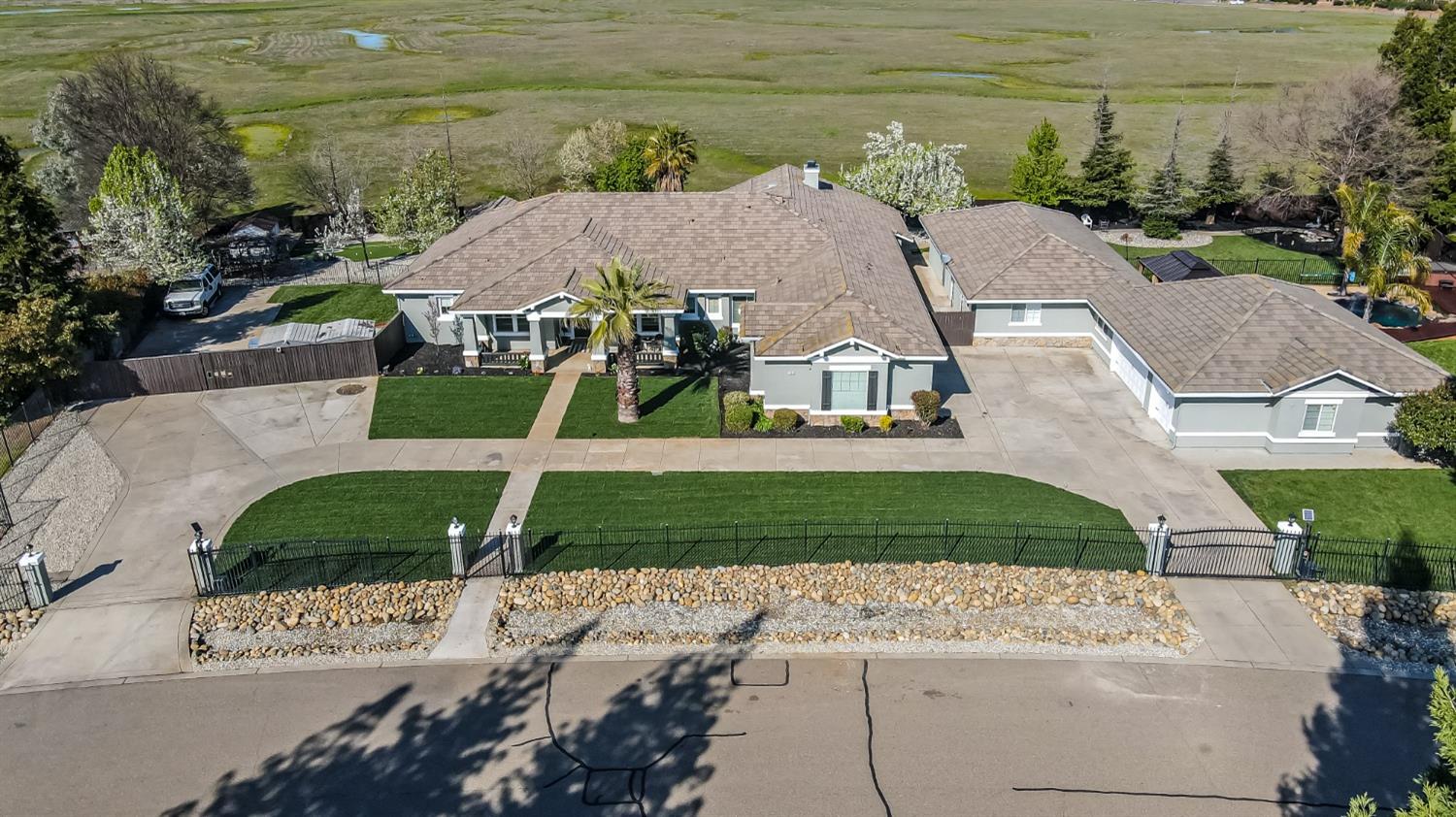 Detail Gallery Image 1 of 1 For 7960 Polo Crosse Ave, Sacramento,  CA 95829 - 5 Beds | 3/1 Baths
