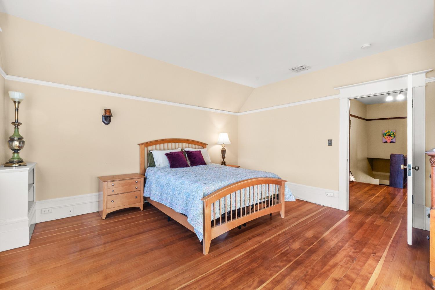 Detail Gallery Image 38 of 61 For 2727 H St, Sacramento,  CA 95816 - 5 Beds | 3 Baths