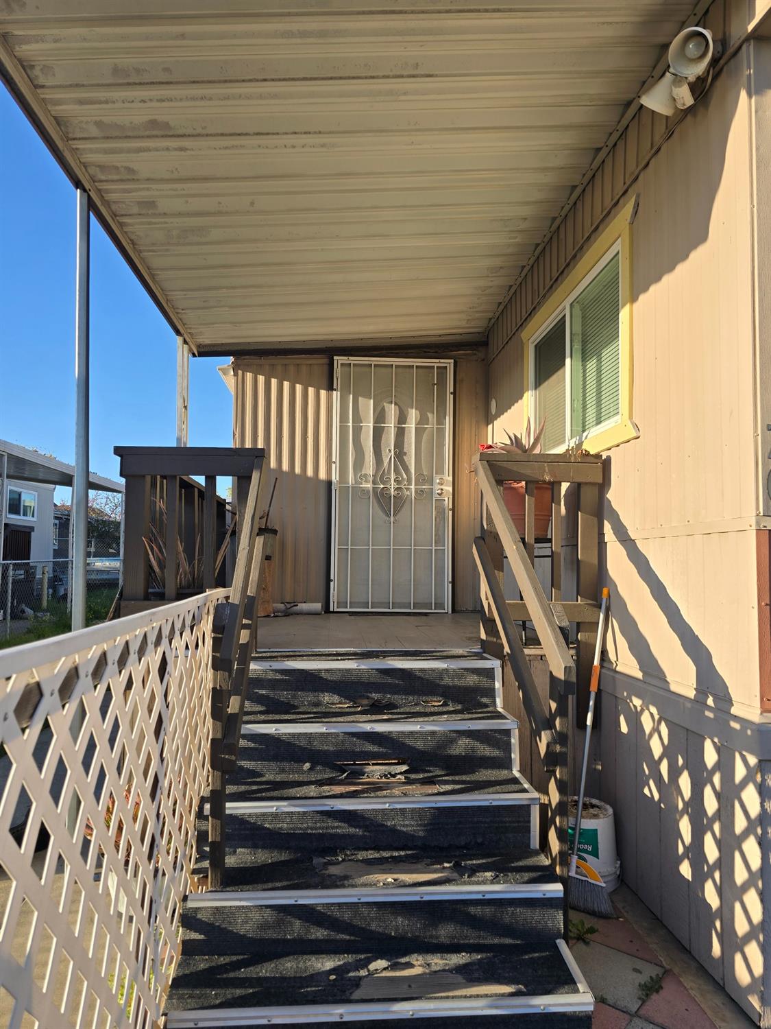Detail Gallery Image 3 of 22 For 15820 S Harlan Rd 70, Lathrop,  CA 95330 - 2 Beds | 1/1 Baths