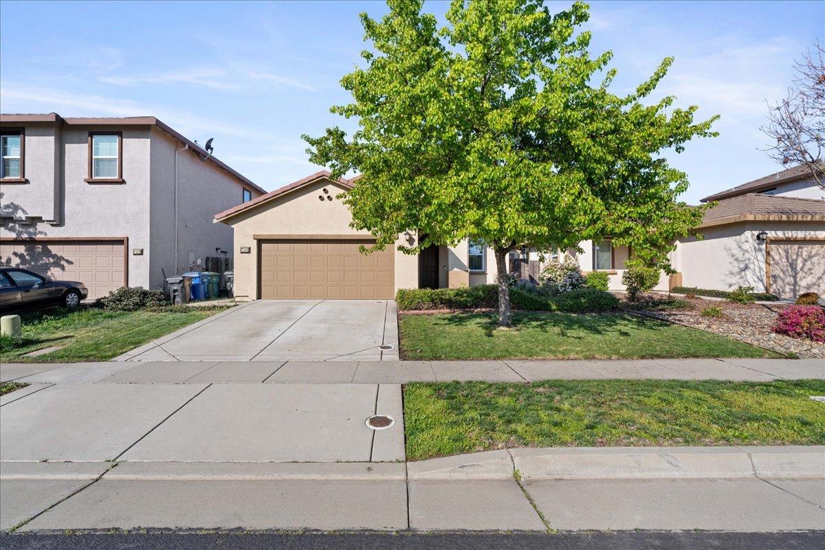 Detail Gallery Image 1 of 1 For 7448 Morning Hills St, Sacramento,  CA 95829 - 3 Beds | 2 Baths