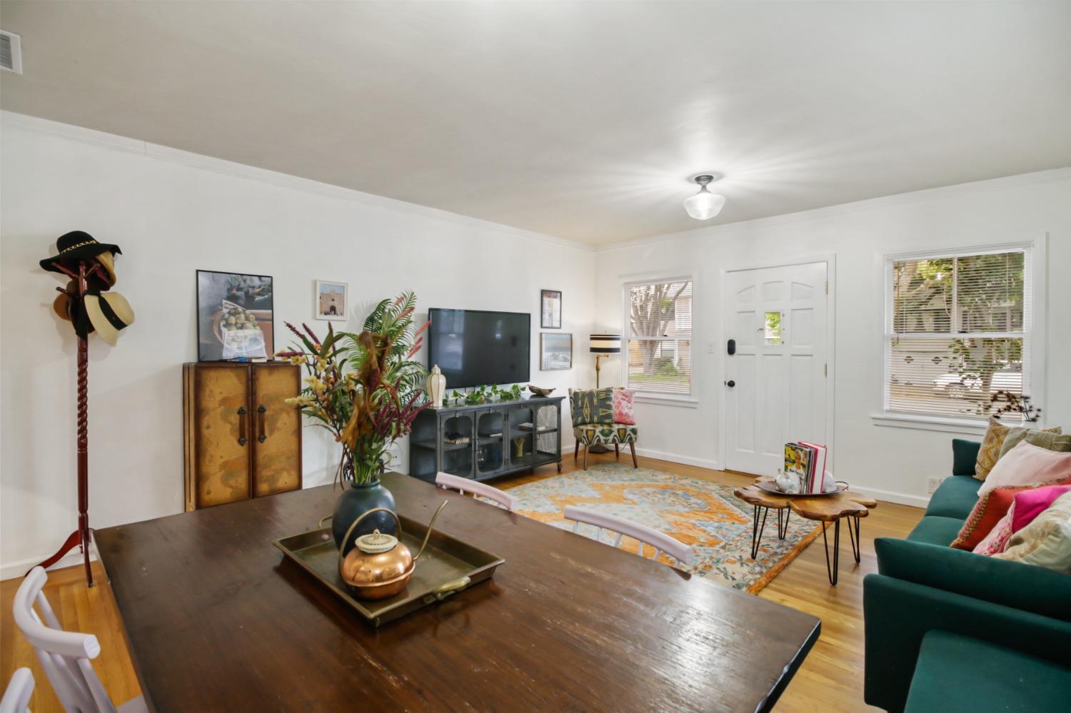 27Th Street, Sacramento, CA, 95816-3706