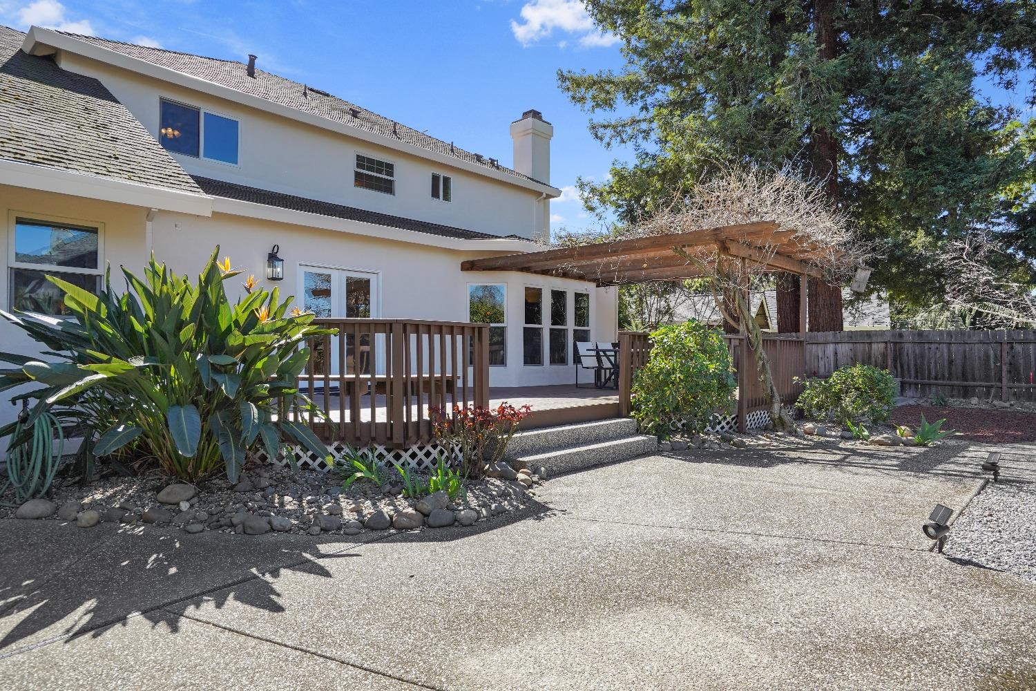 Detail Gallery Image 30 of 33 For 7749 El Douro Dr, Sacramento,  CA 95831 - 4 Beds | 3 Baths