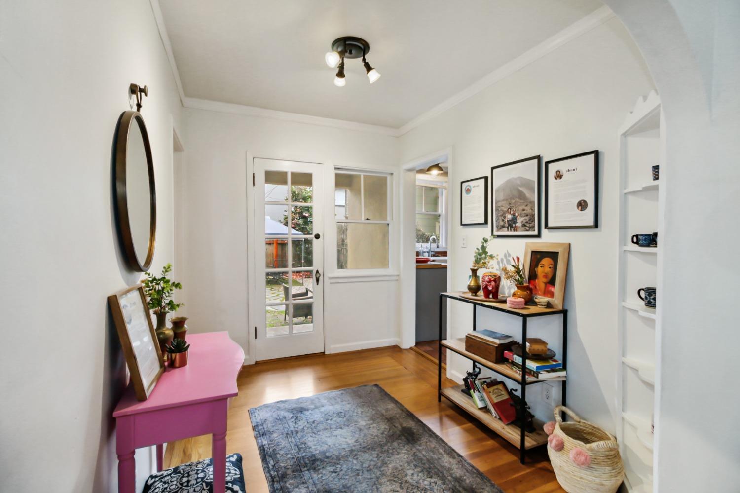 27Th Street, Sacramento, CA, 95816-3706