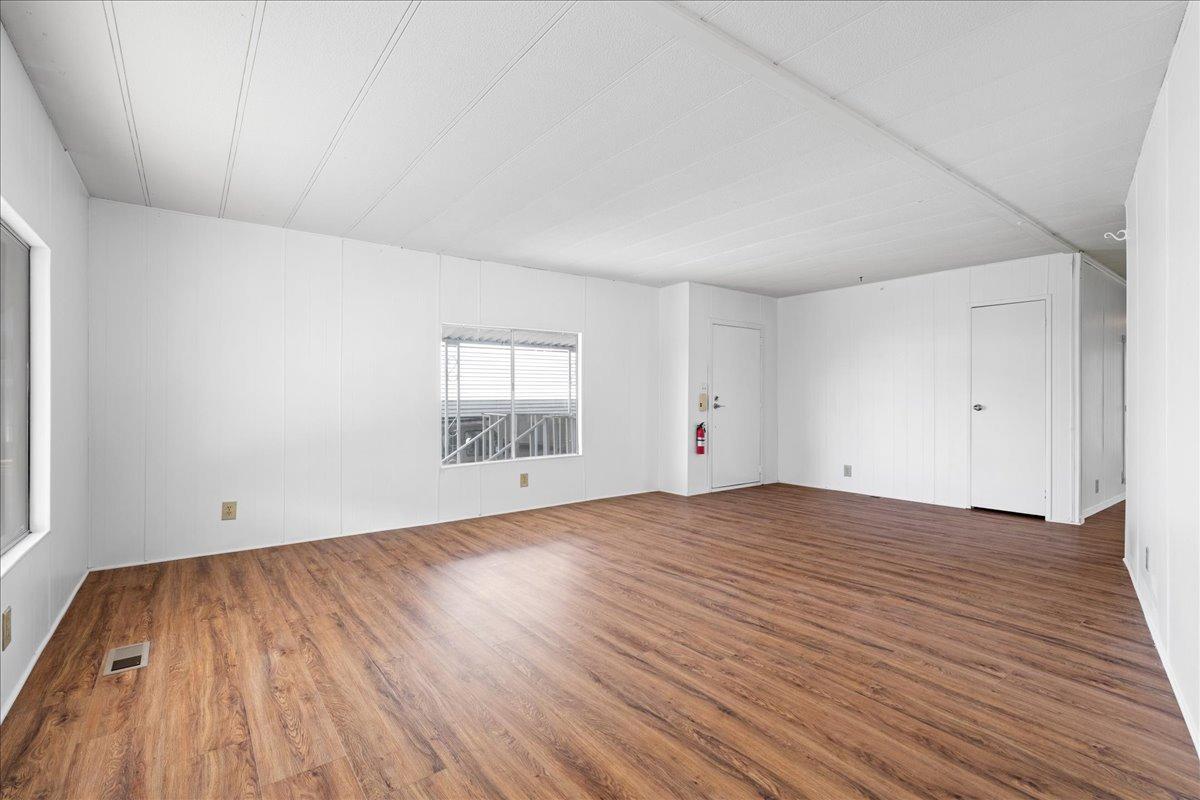 Detail Gallery Image 10 of 30 For 10035 Mills Station 136, Sacramento,  CA 95827 - 3 Beds | 2 Baths