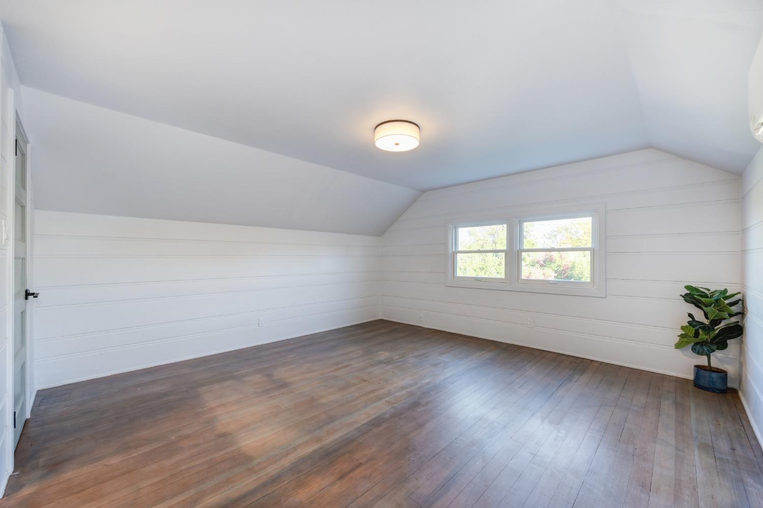 Detail Gallery Image 30 of 36 For 1045 35th St, Sacramento,  CA 95816 - 3 Beds | 2 Baths