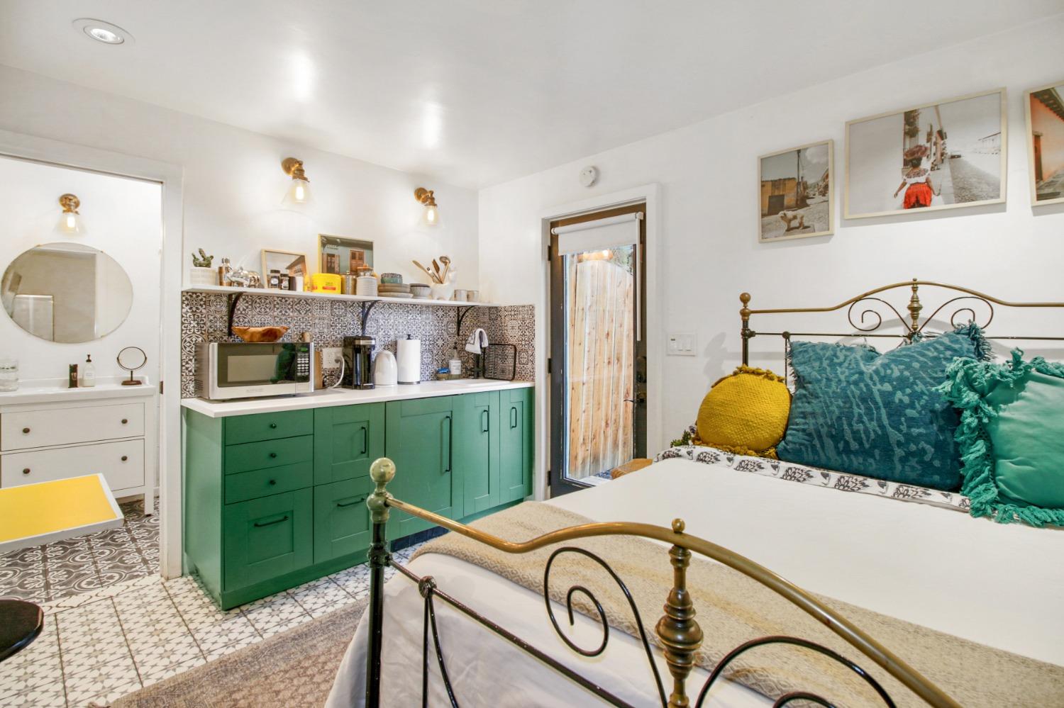 27Th Street, Sacramento, CA, 95816-3706