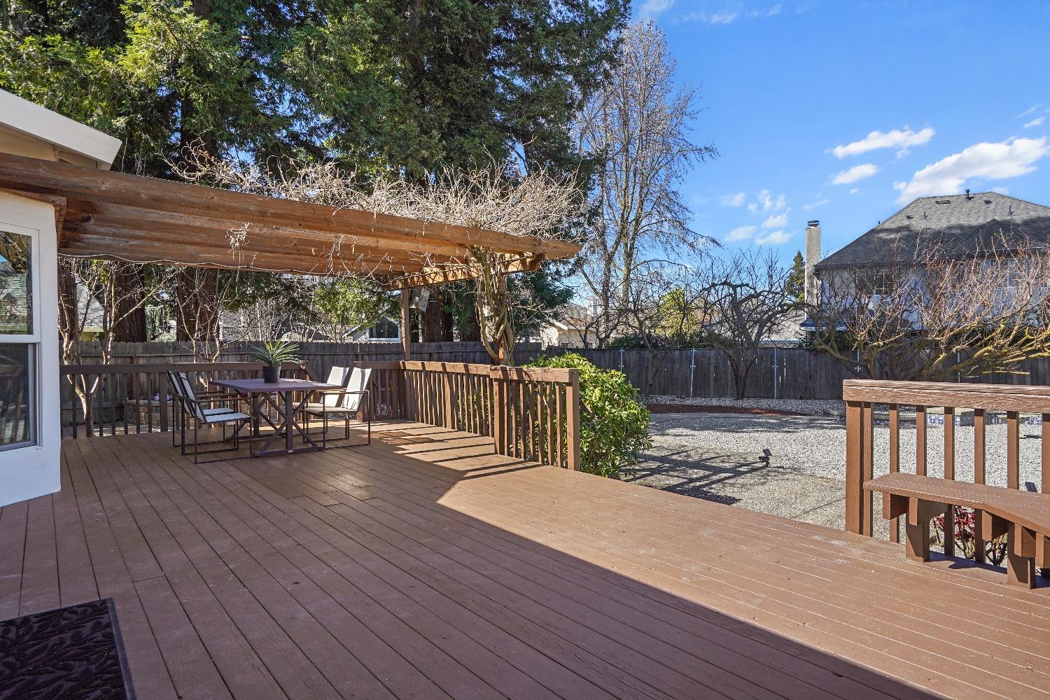 Detail Gallery Image 27 of 33 For 7749 El Douro Dr, Sacramento,  CA 95831 - 4 Beds | 3 Baths
