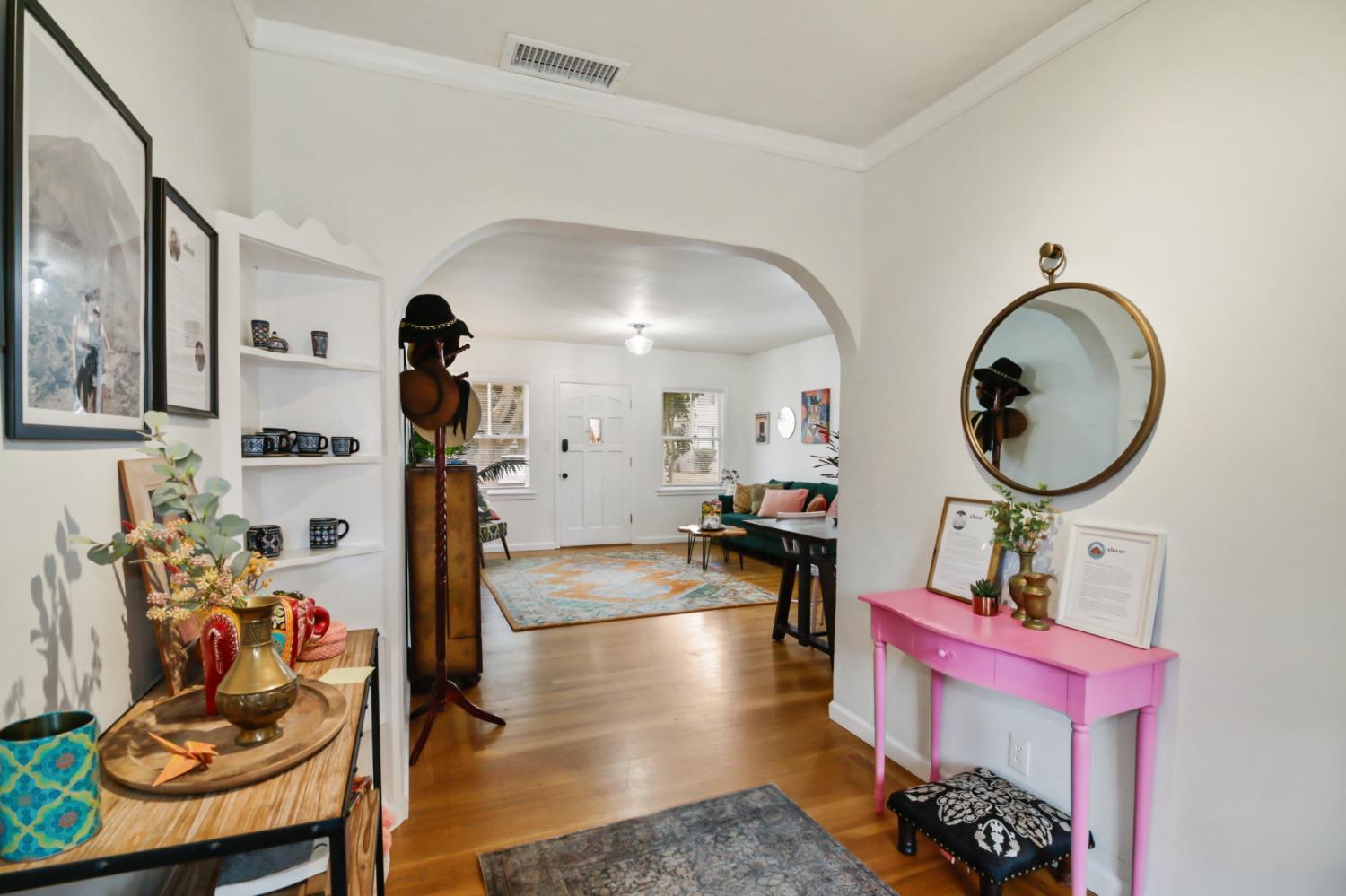 27Th Street, Sacramento, CA, 95816-3706