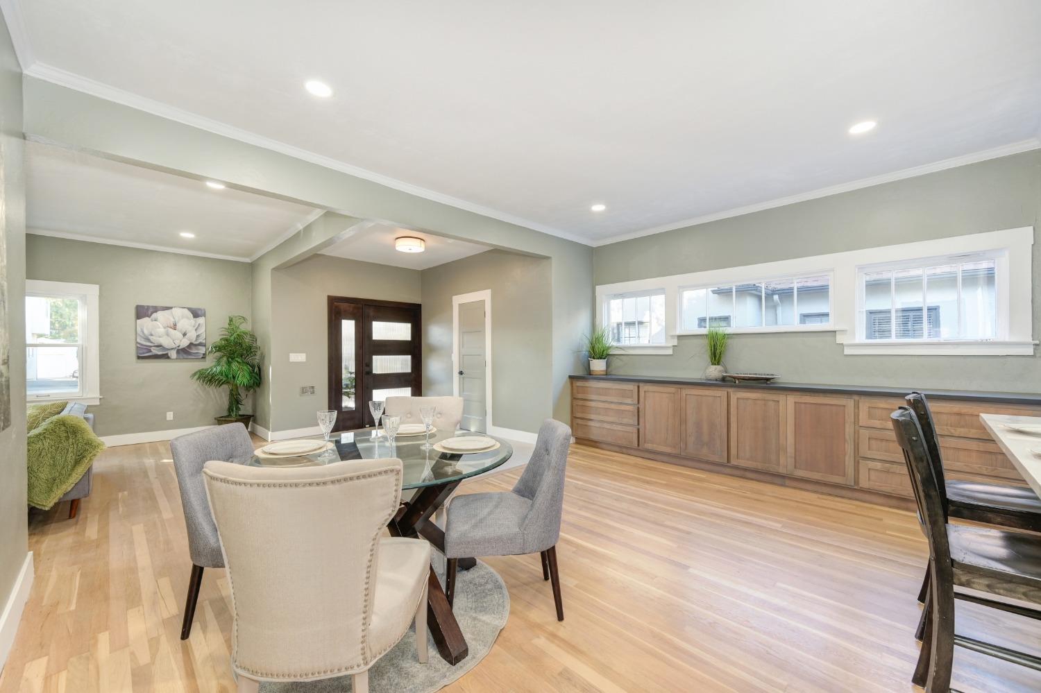 Detail Gallery Image 15 of 36 For 1045 35th St, Sacramento,  CA 95816 - 3 Beds | 2 Baths