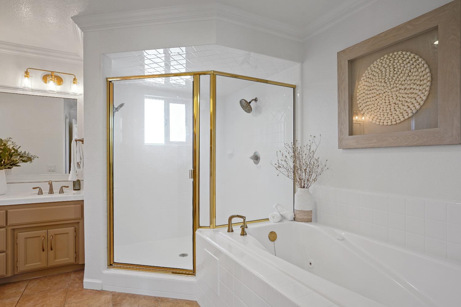 Detail Gallery Image 16 of 33 For 7749 El Douro Dr, Sacramento,  CA 95831 - 4 Beds | 3 Baths