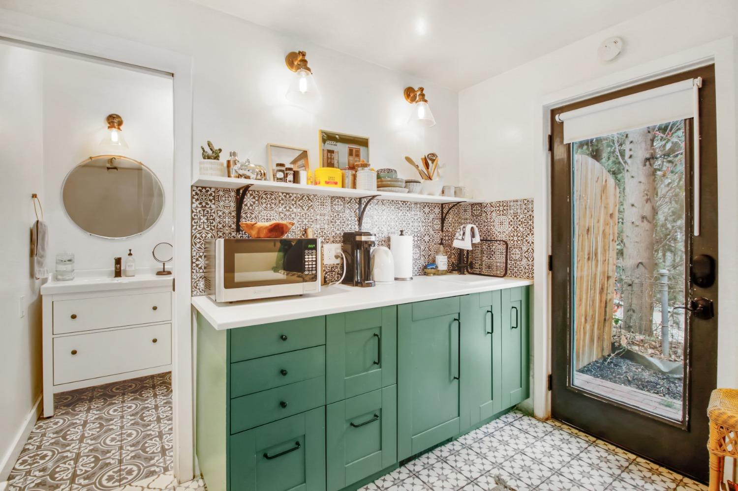 27Th Street, Sacramento, CA, 95816-3706