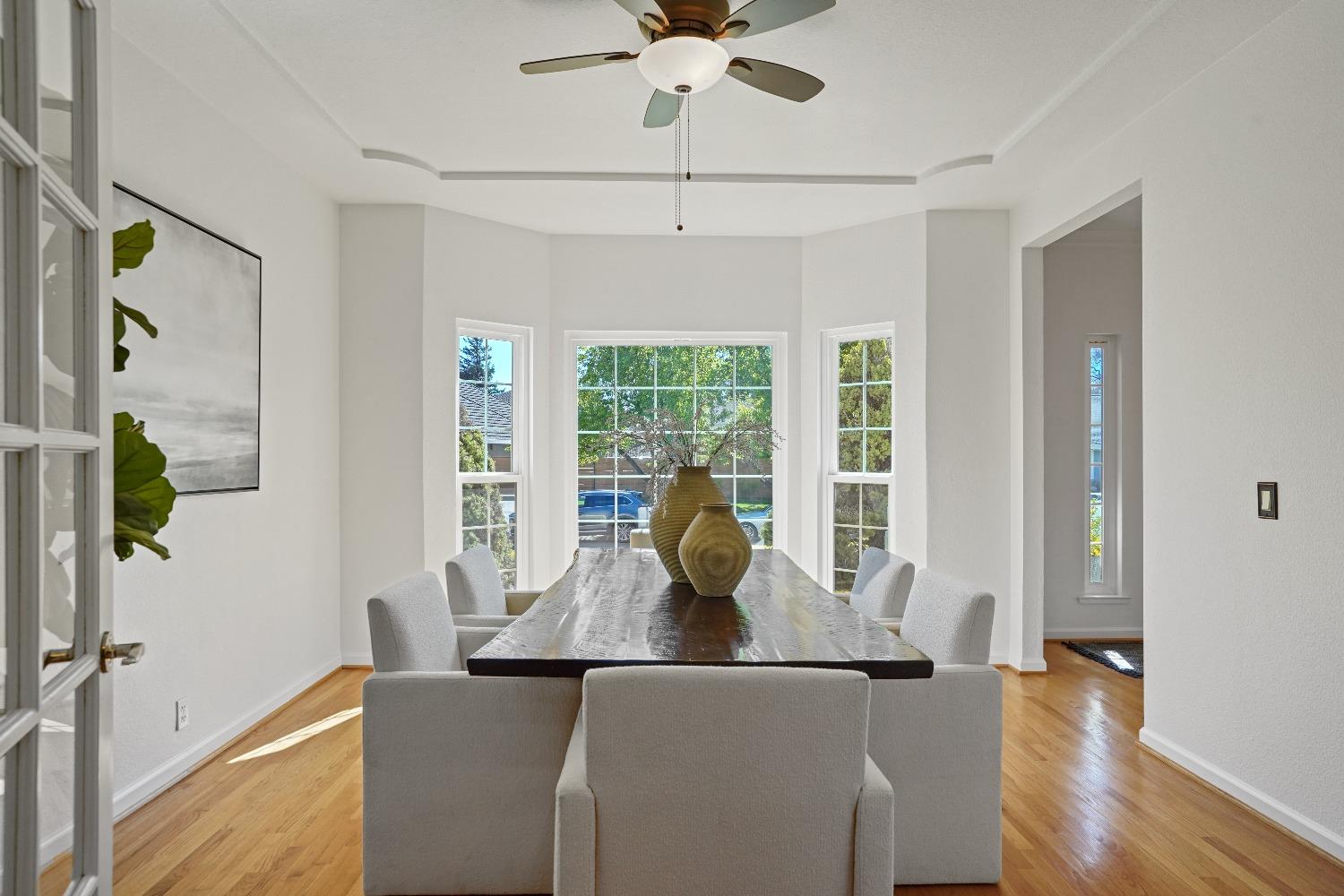 Detail Gallery Image 10 of 33 For 7749 El Douro Dr, Sacramento,  CA 95831 - 4 Beds | 3 Baths