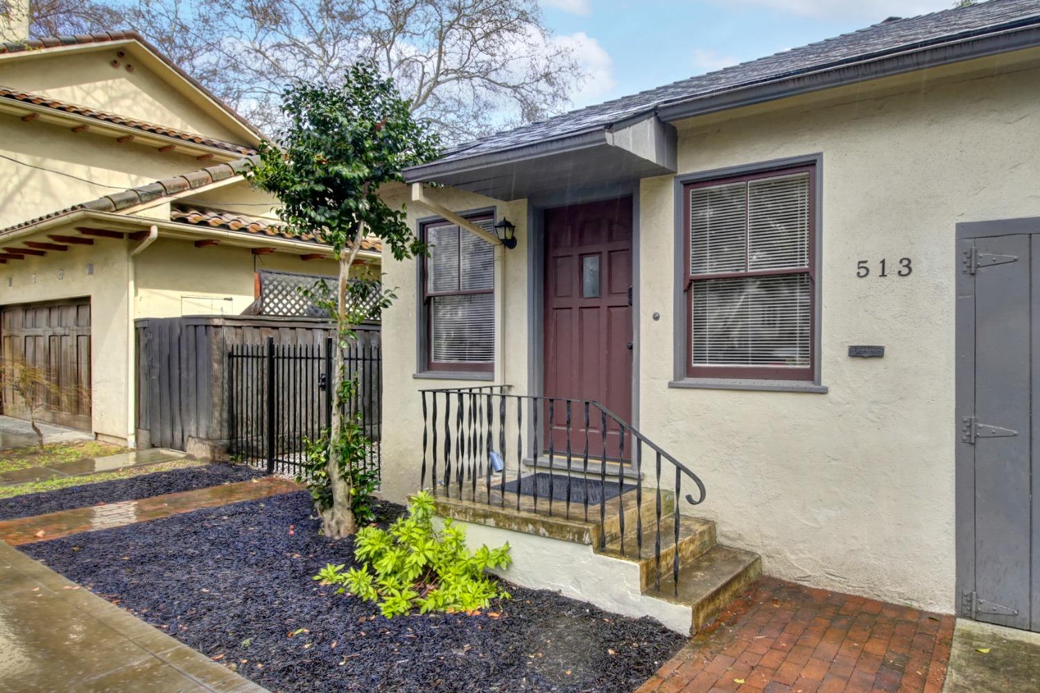 27Th Street, Sacramento, CA, 95816-3706