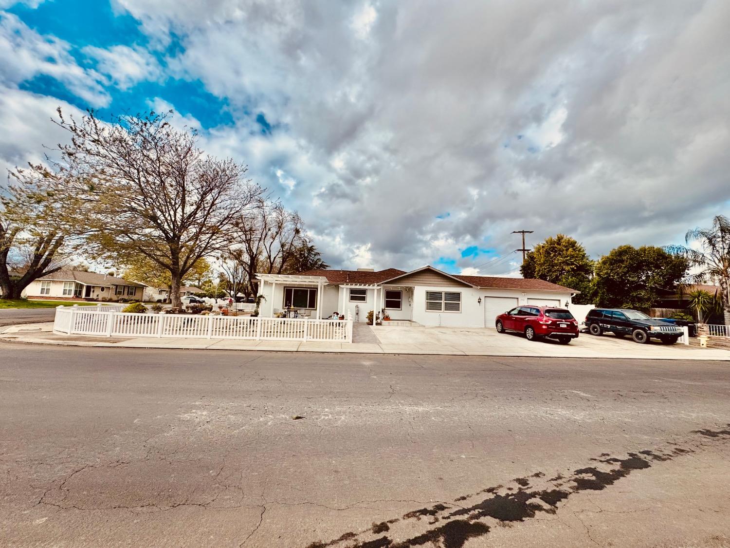 Gordon Avenue, Modesto, California image 1