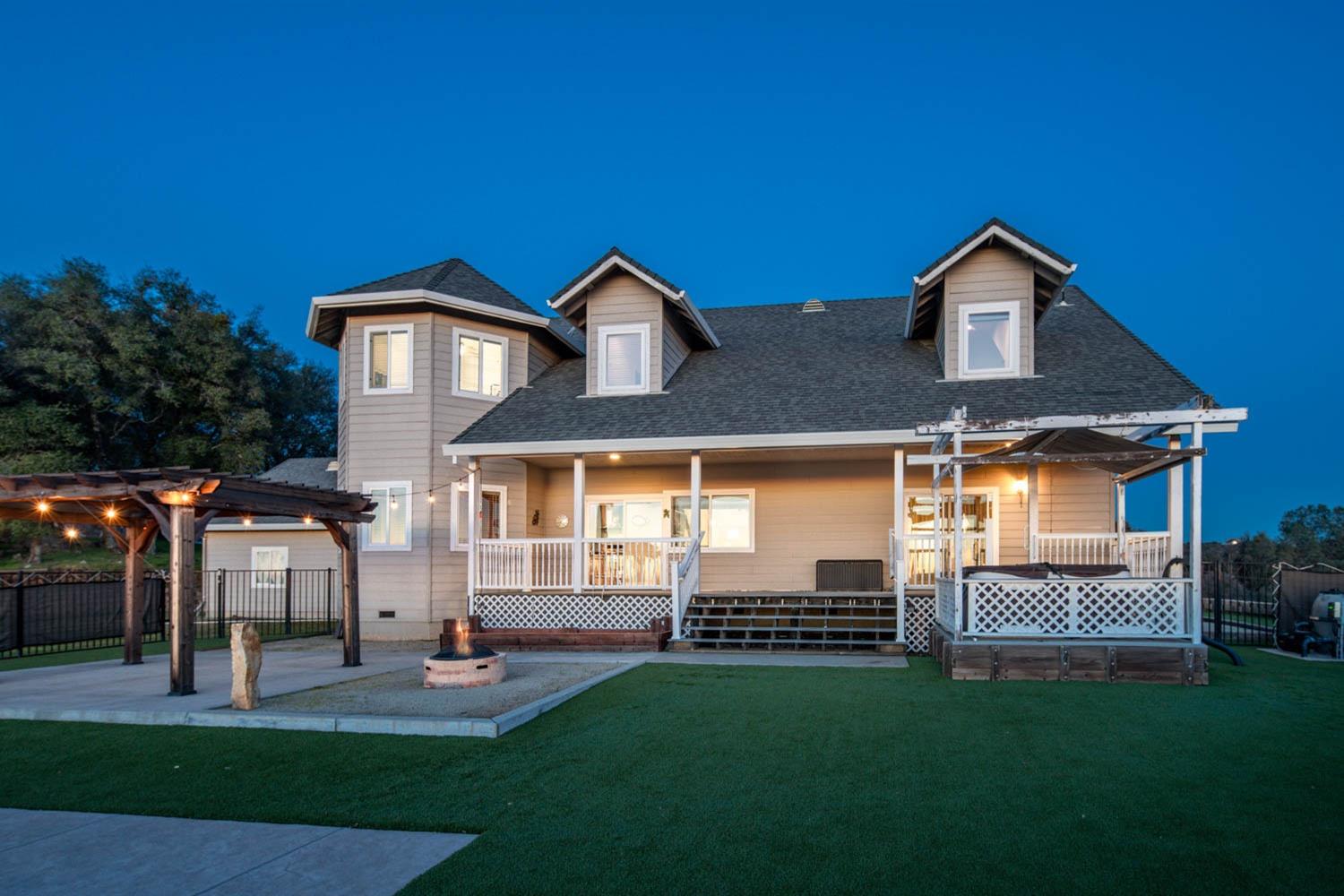 Detail Gallery Image 3 of 88 For 2661 Mountain Oak, Rescue,  CA 95672 - 3 Beds | 3 Baths