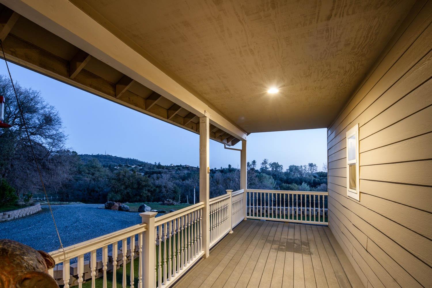 Detail Gallery Image 17 of 88 For 2661 Mountain Oak, Rescue,  CA 95672 - 3 Beds | 3 Baths