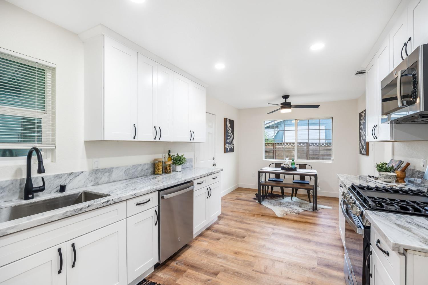 Detail Gallery Image 10 of 40 For 7645 22nd St, Sacramento,  CA 95832 - 4 Beds | 2 Baths