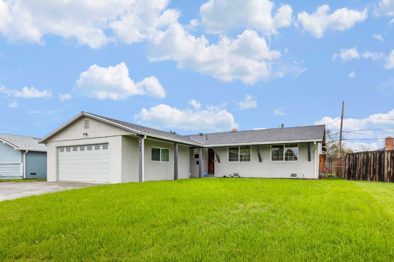 Detail Gallery Image 3 of 40 For 7645 22nd St, Sacramento,  CA 95832 - 4 Beds | 2 Baths