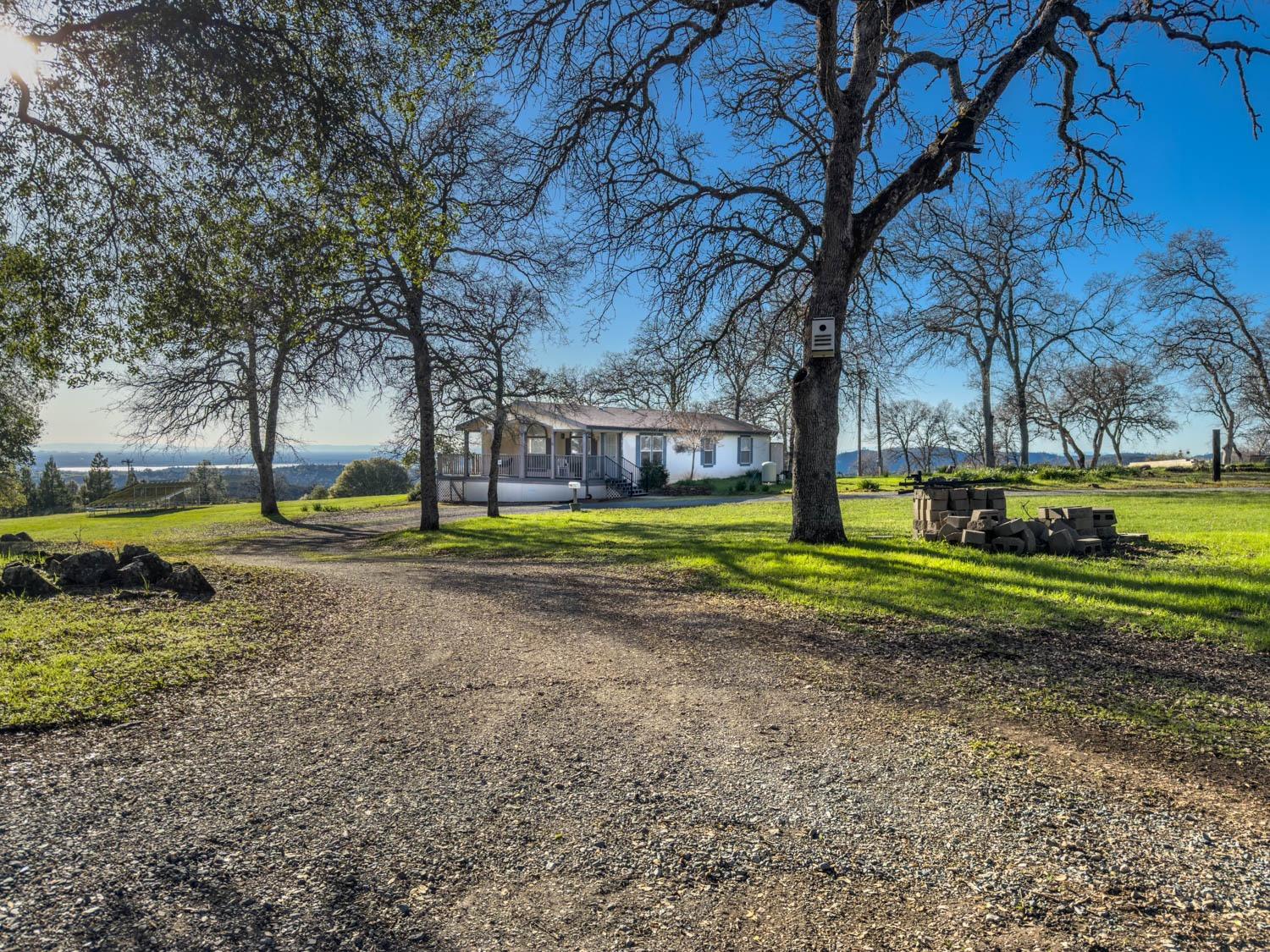 Detail Gallery Image 11 of 88 For 2661 Mountain Oak, Rescue,  CA 95672 - 3 Beds | 3 Baths
