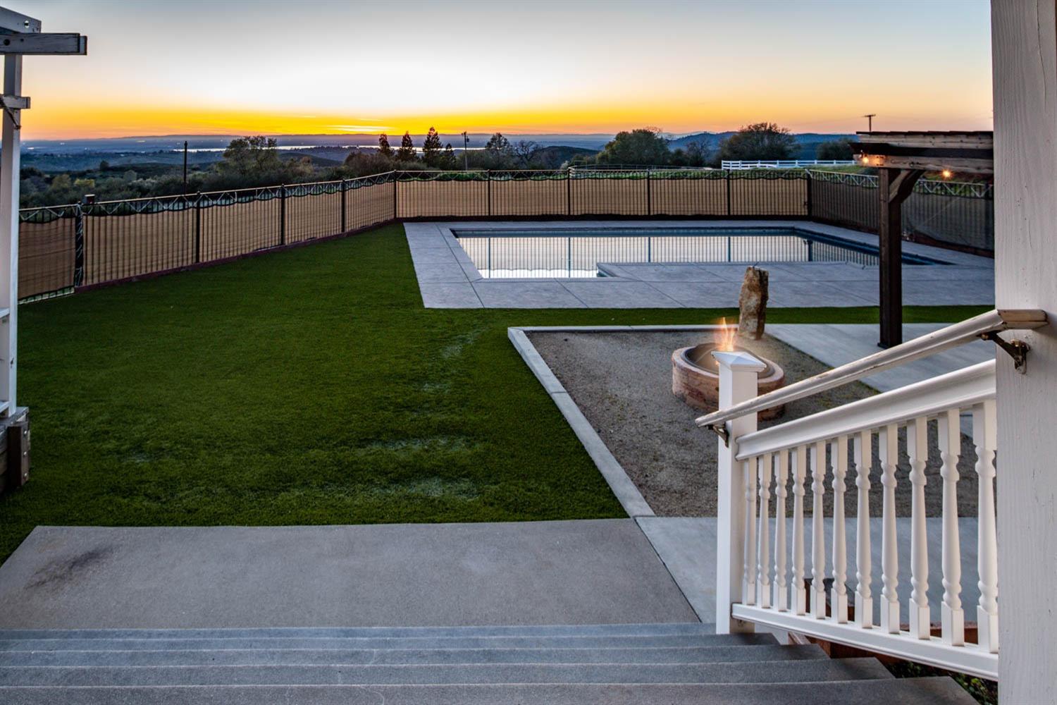 Detail Gallery Image 7 of 88 For 2661 Mountain Oak, Rescue,  CA 95672 - 3 Beds | 3 Baths
