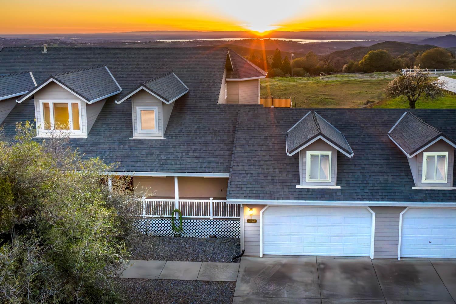Detail Gallery Image 5 of 88 For 2661 Mountain Oak, Rescue,  CA 95672 - 3 Beds | 3 Baths