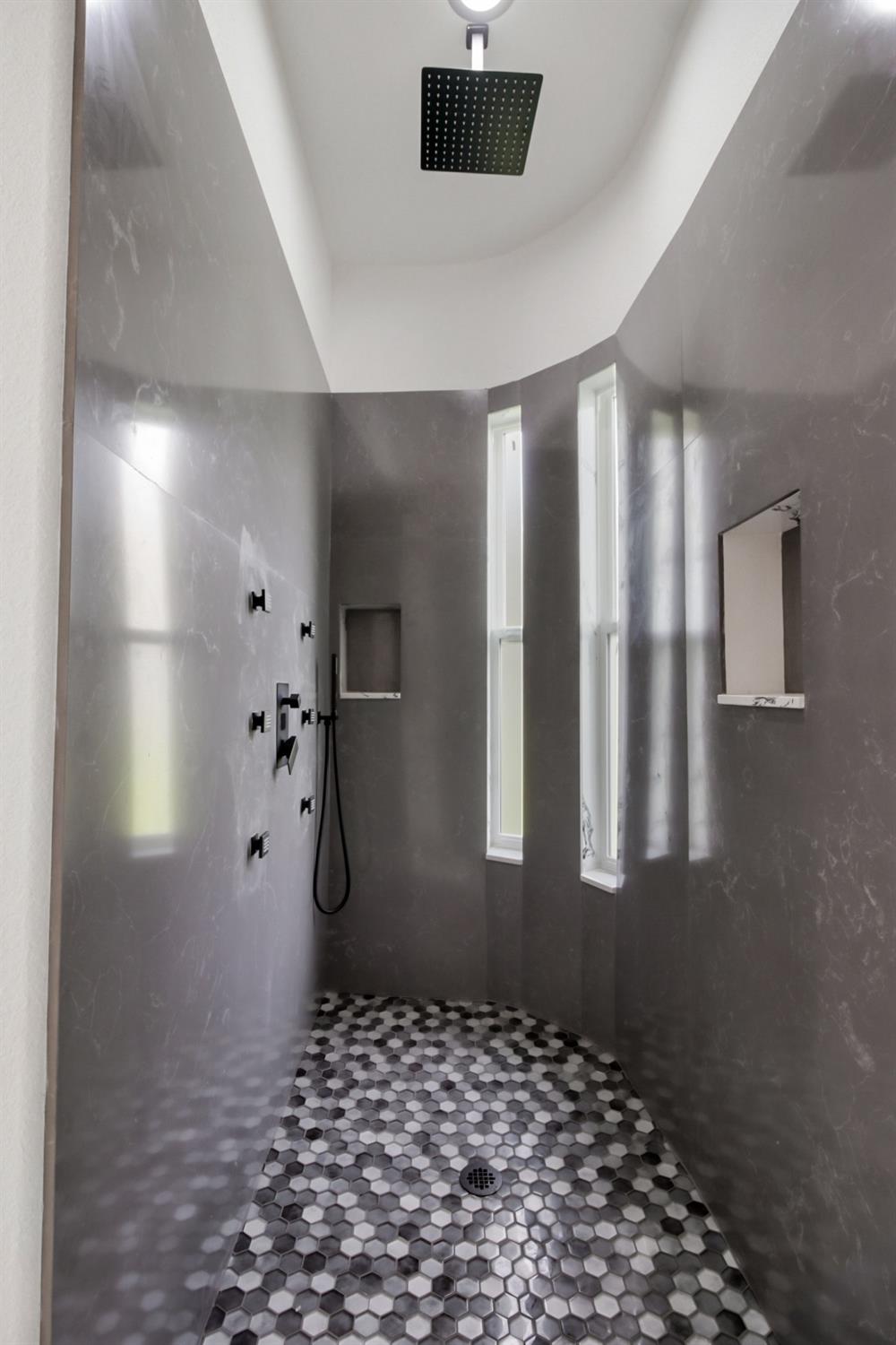 Detail Gallery Image 51 of 65 For 14537 Mira Vista Ln, Lockeford,  CA 95237 - 7 Beds | 4/1 Baths