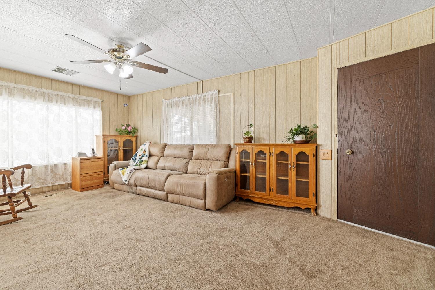 Detail Gallery Image 8 of 27 For 3116 Tory Ln, Sacramento,  CA 95827 - 2 Beds | 2 Baths