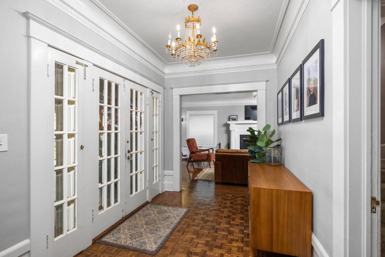 Detail Gallery Image 9 of 50 For 214 Magnolia Ave, Modesto,  CA 95354 - 4 Beds | 3/3 Baths