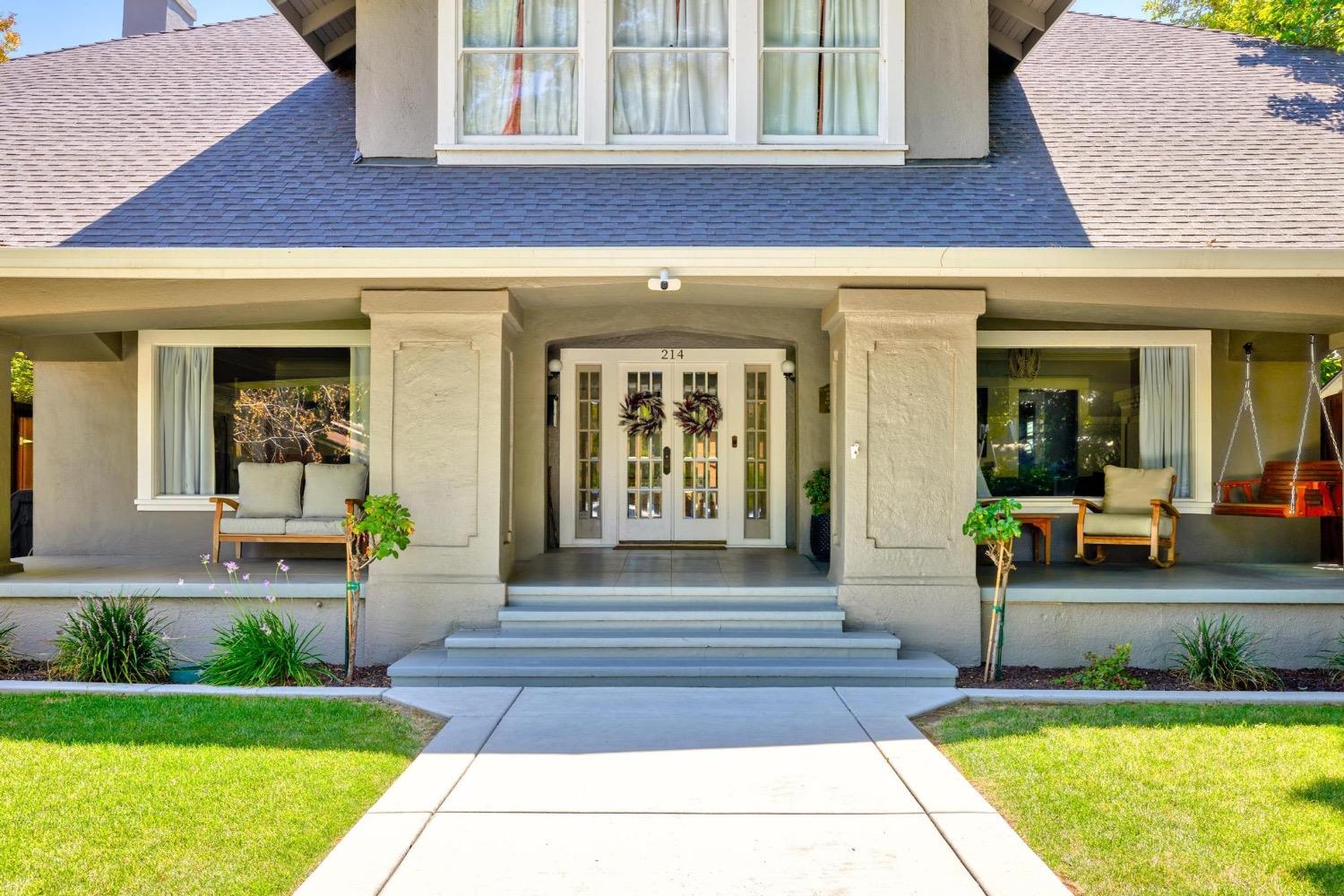 Detail Gallery Image 8 of 50 For 214 Magnolia Ave, Modesto,  CA 95354 - 4 Beds | 3/3 Baths
