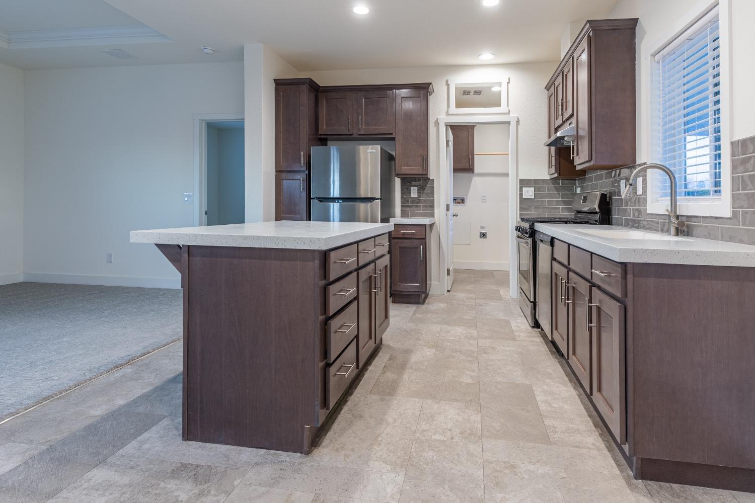 Detail Gallery Image 6 of 12 For 2307 Oakdale Rd 43, Modesto,  CA 95355 - 2 Beds | 2 Baths
