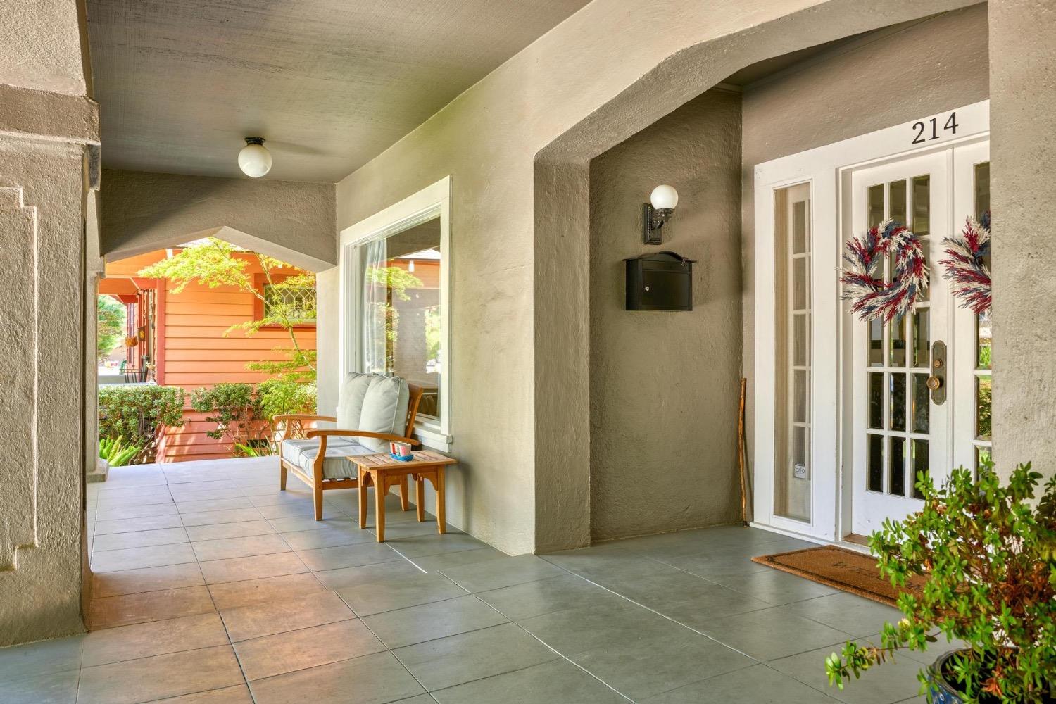 Detail Gallery Image 7 of 50 For 214 Magnolia Ave, Modesto,  CA 95354 - 4 Beds | 3/3 Baths