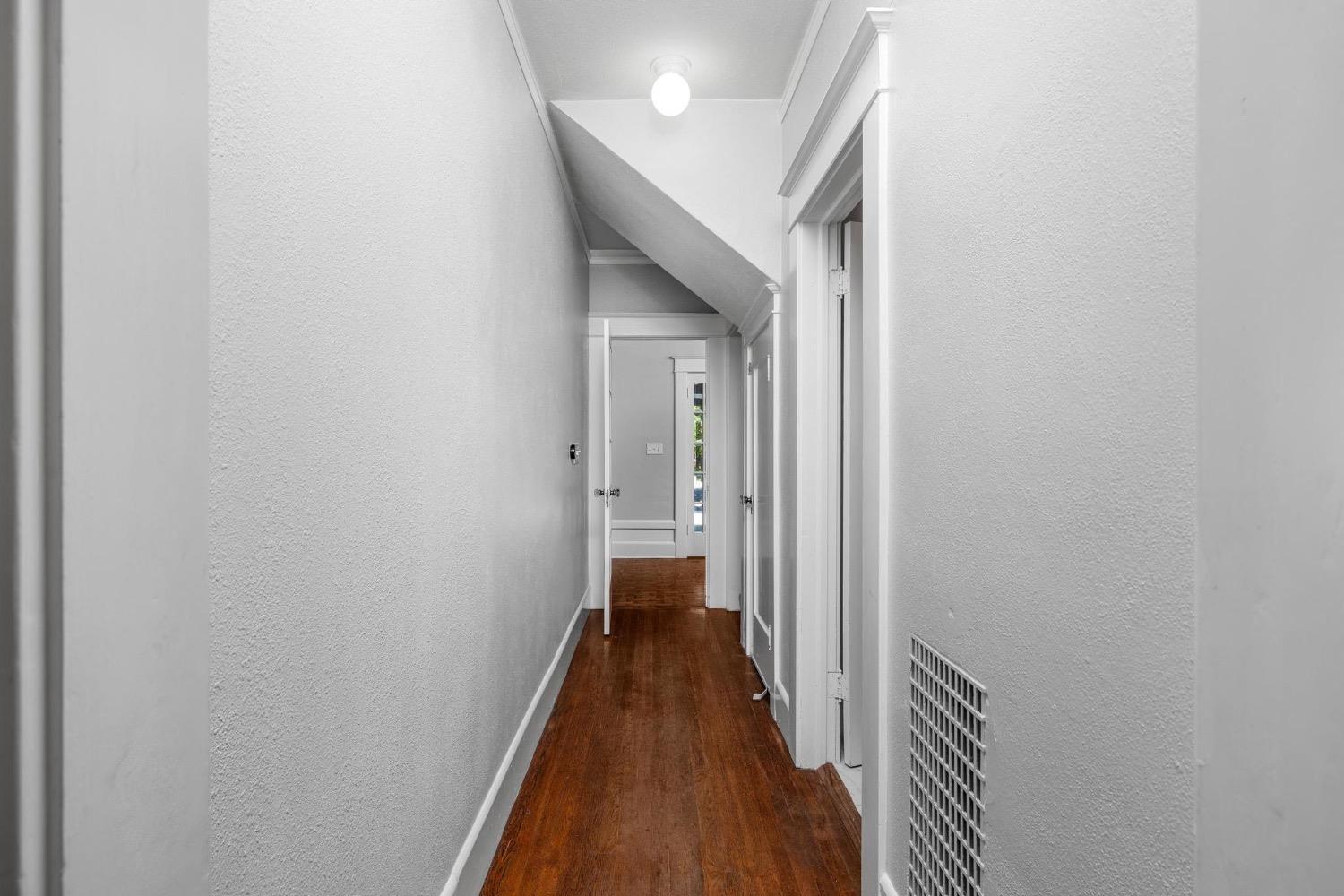 Detail Gallery Image 26 of 50 For 214 Magnolia Ave, Modesto,  CA 95354 - 4 Beds | 3/3 Baths