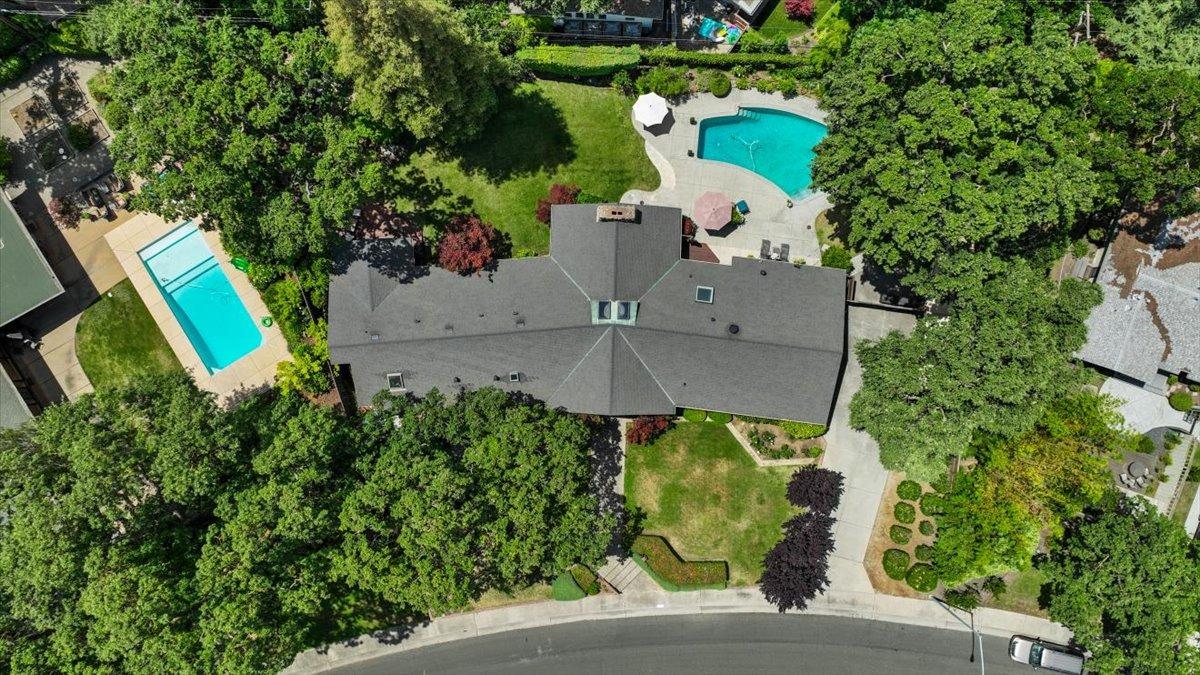 Detail Gallery Image 6 of 89 For 7209 Woodside Dr, Stockton,  CA 95207 - 4 Beds | 2/1 Baths