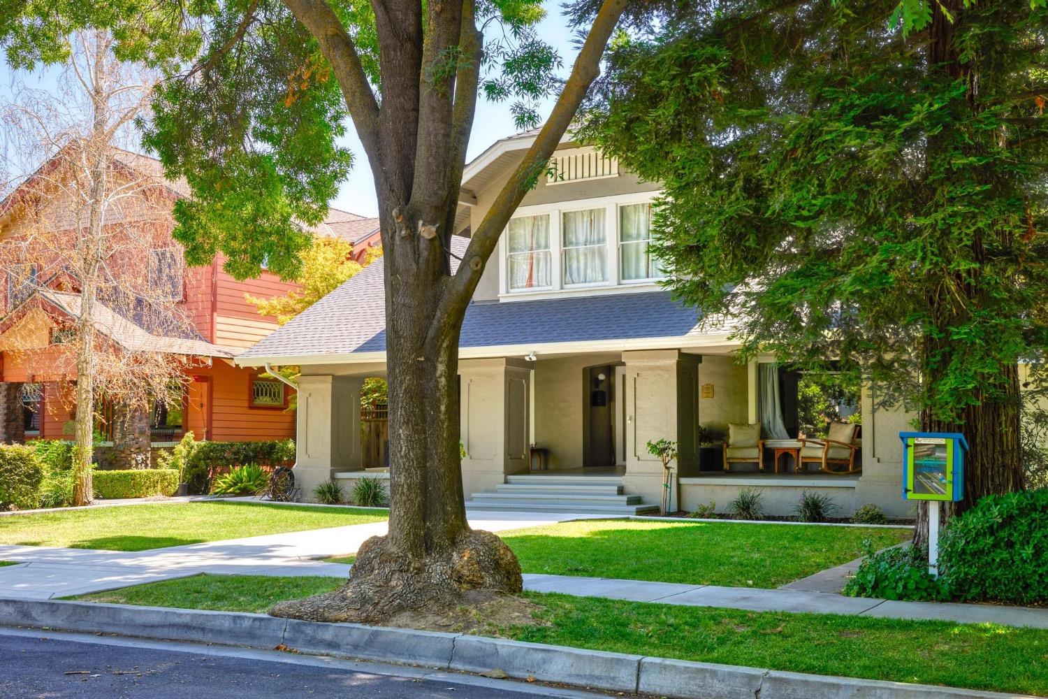Detail Gallery Image 5 of 50 For 214 Magnolia Ave, Modesto,  CA 95354 - 4 Beds | 3/3 Baths