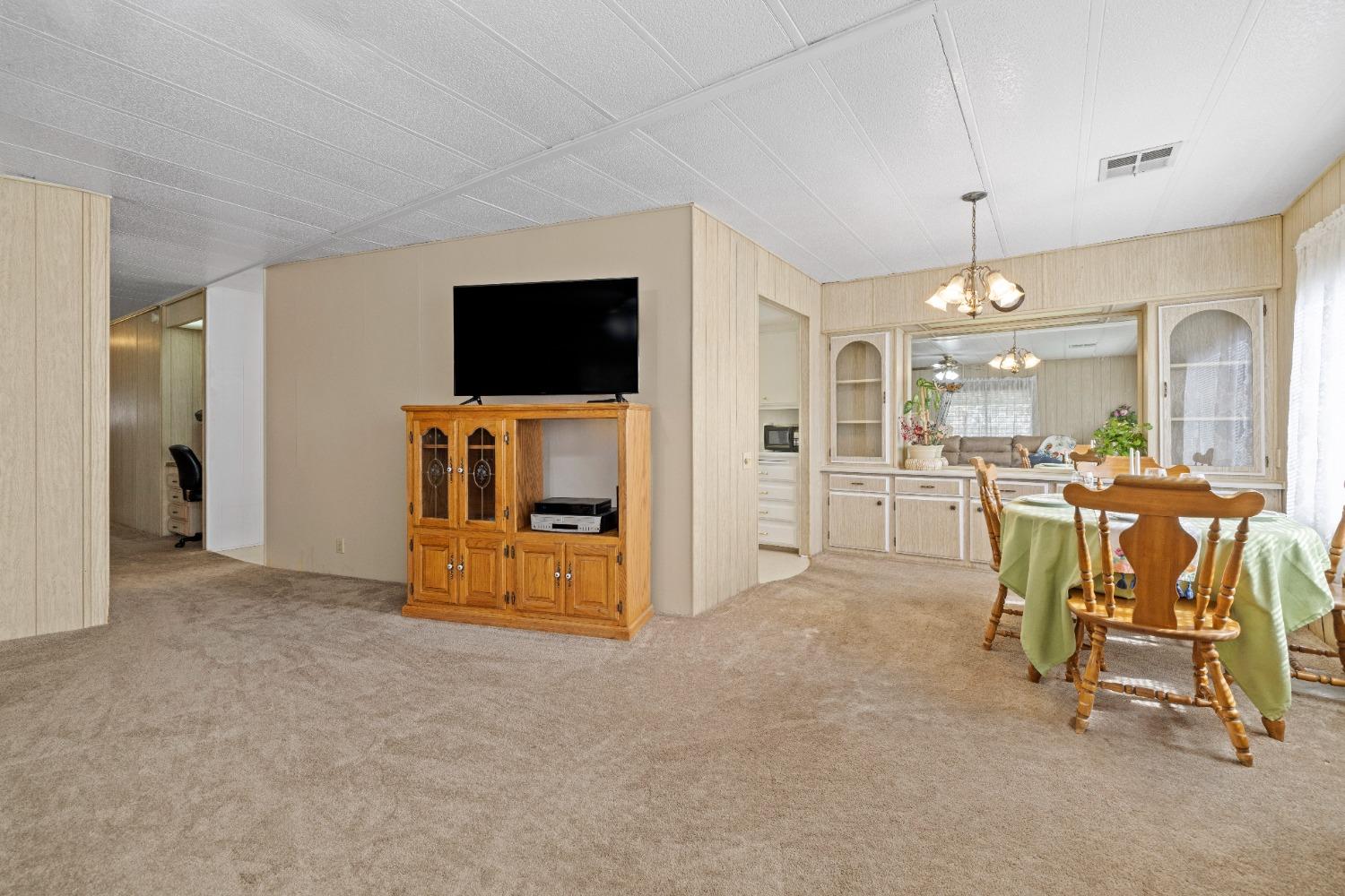 Detail Gallery Image 10 of 27 For 3116 Tory Ln, Sacramento,  CA 95827 - 2 Beds | 2 Baths